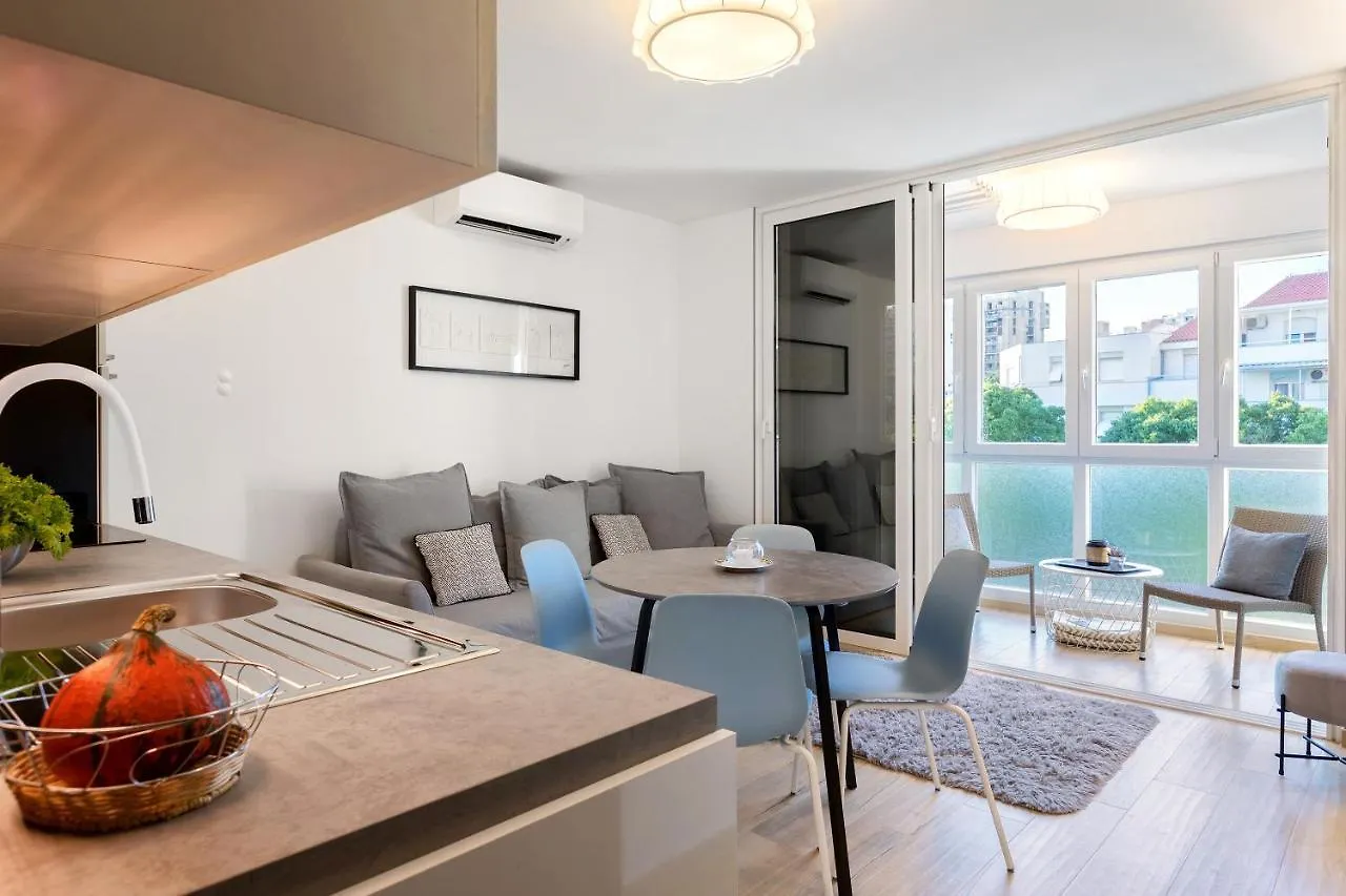 Brand New Elite Apartment Split